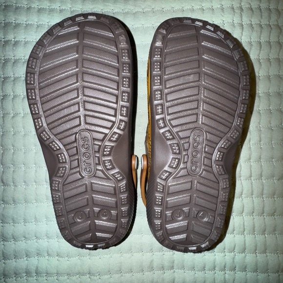 Crocs Star Wars Chewbacca Themed Clogs with Fur Lining. Size kids 4 NWOT. - Picture 9 of 10